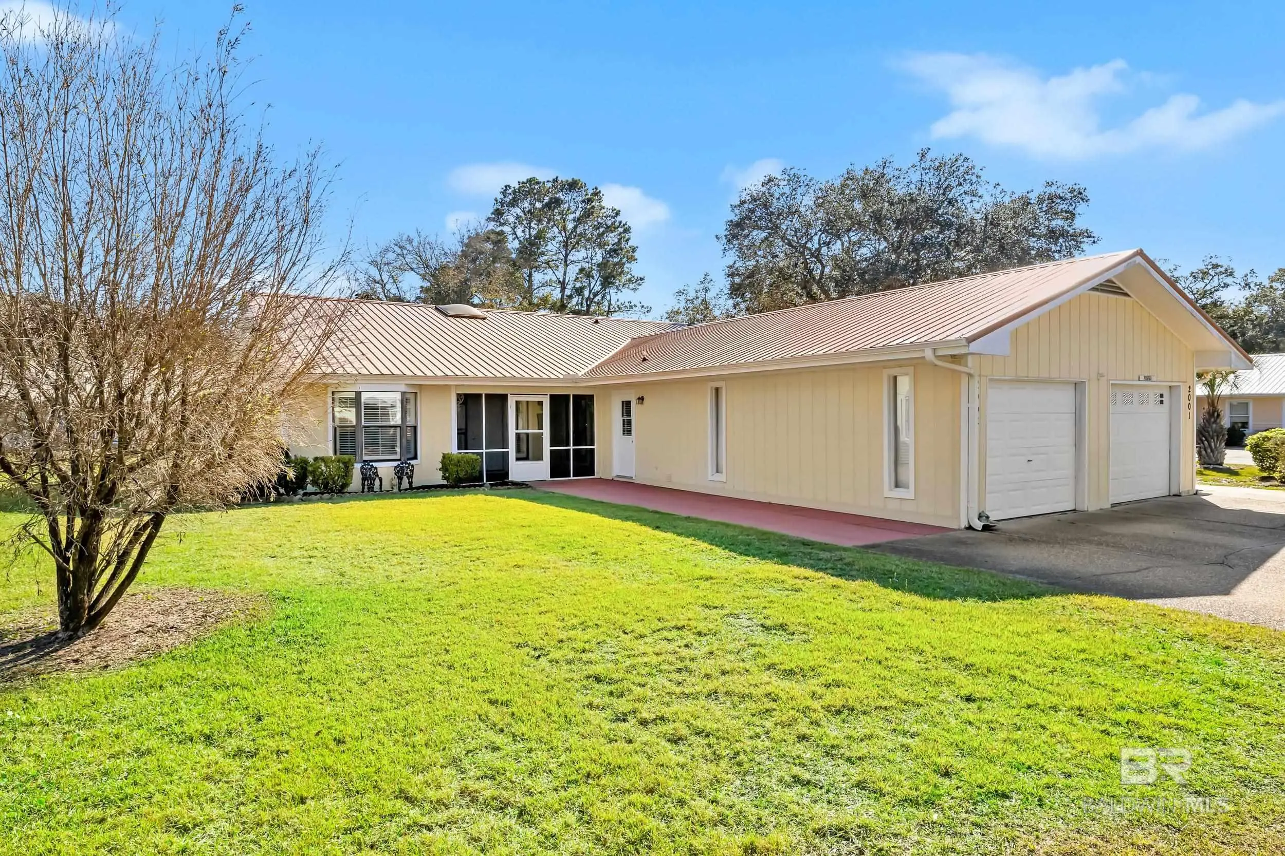 Photo of Listing #375892