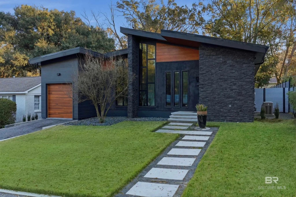 604 Johnson Avenue, Fairhope