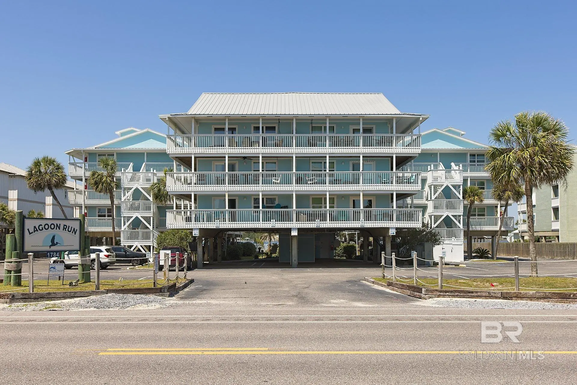 Photo of Listing #377395