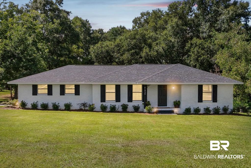 21950 Us Highway 90, Robertsdale
