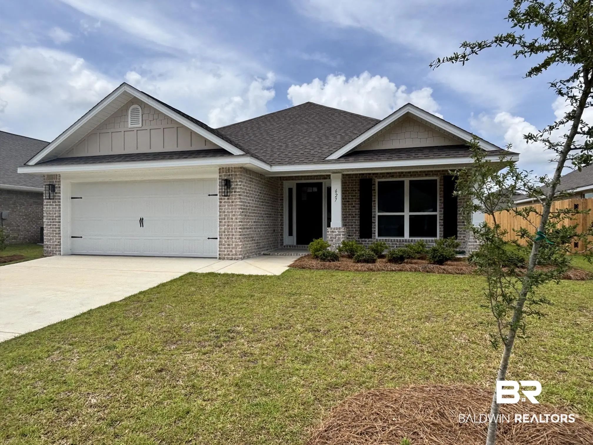 Photo of Listing #392729