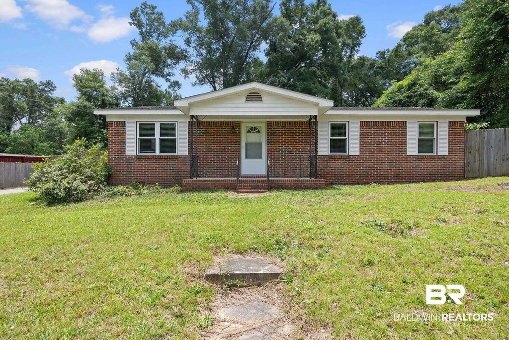 6879 Emory Drive, Mobile