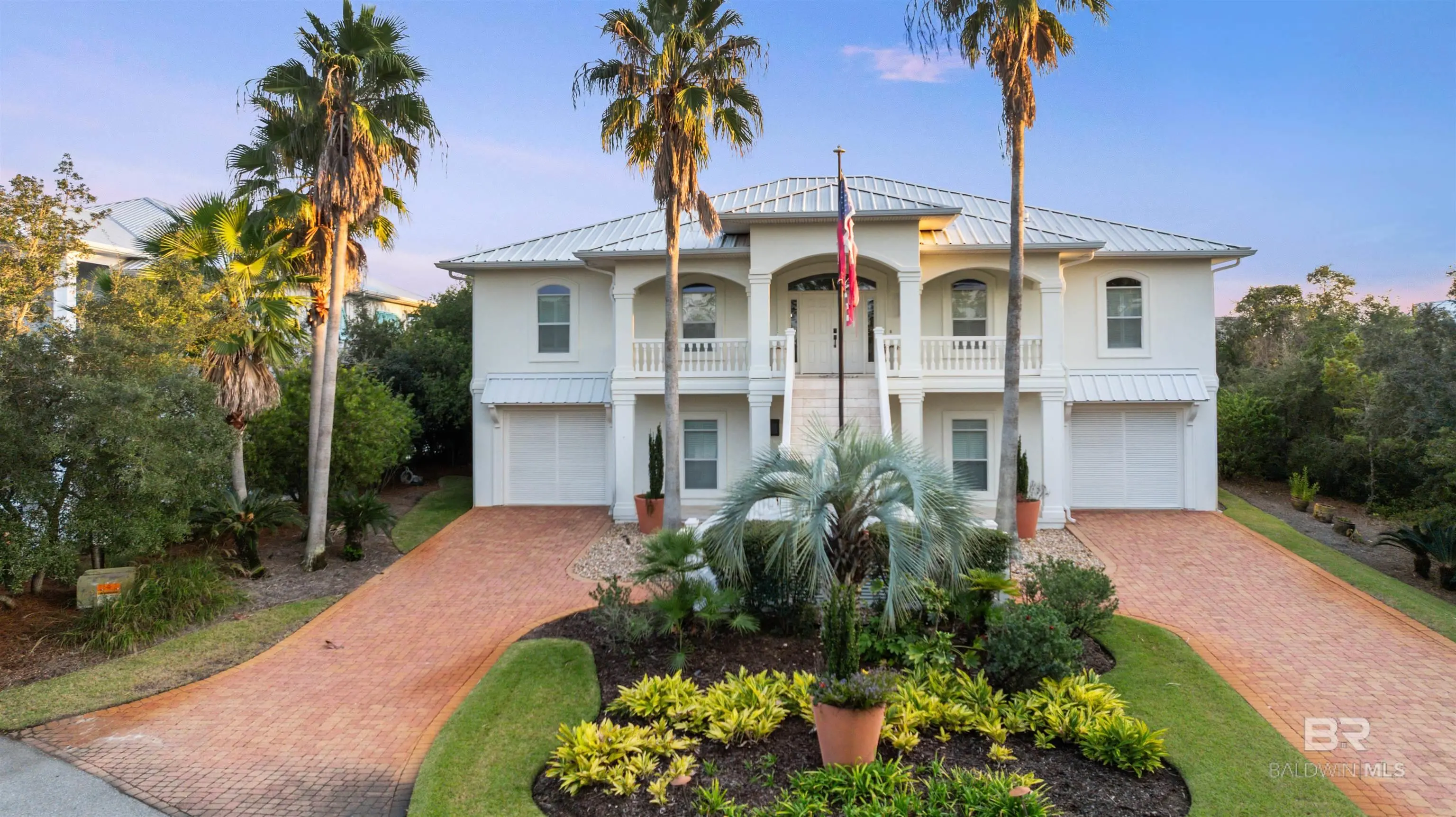 Photo of Listing #388353