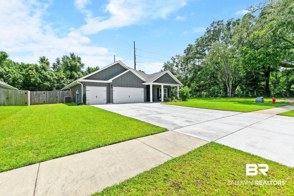 705 Calibre Street, Fairhope