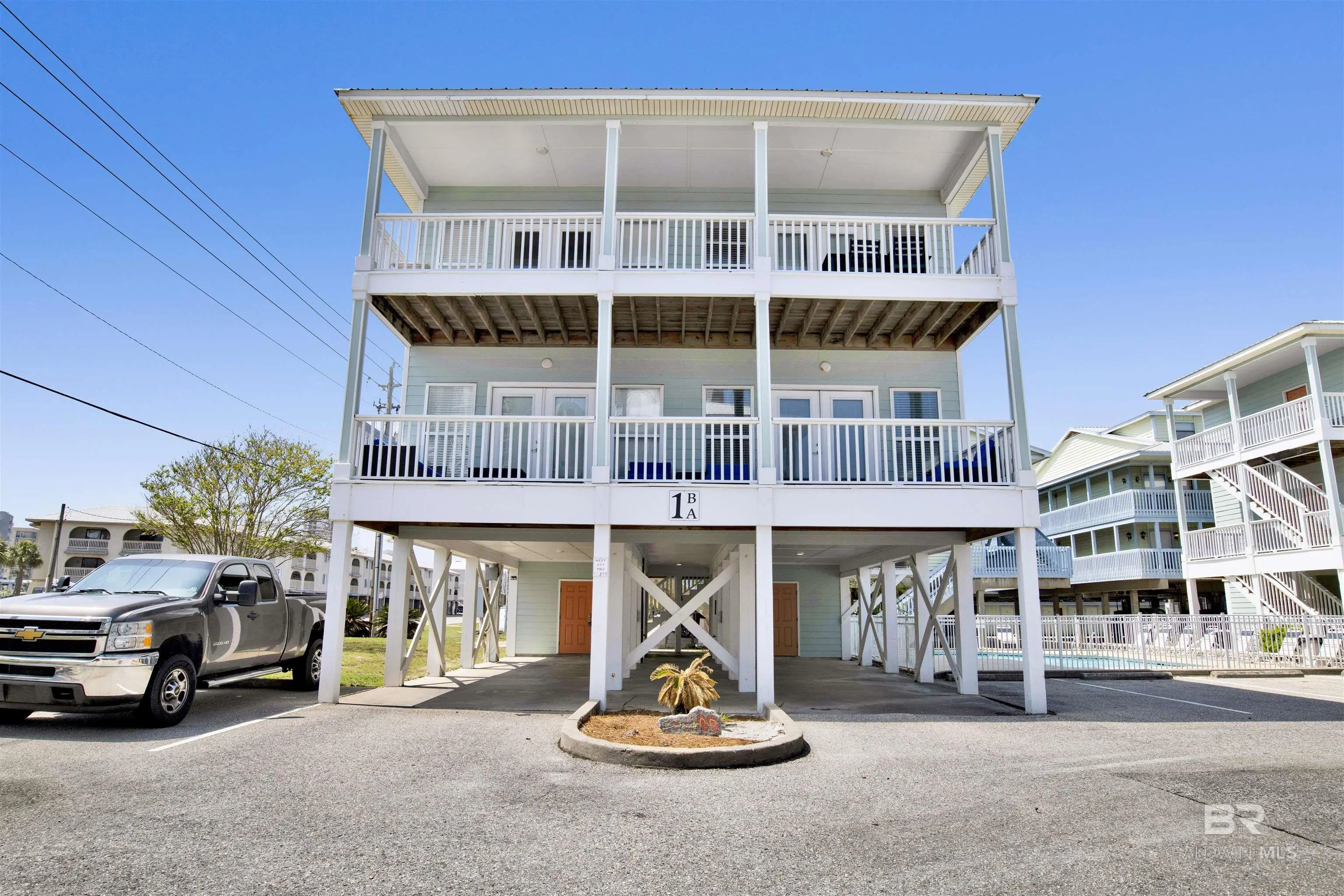 Photo of Listing #376829