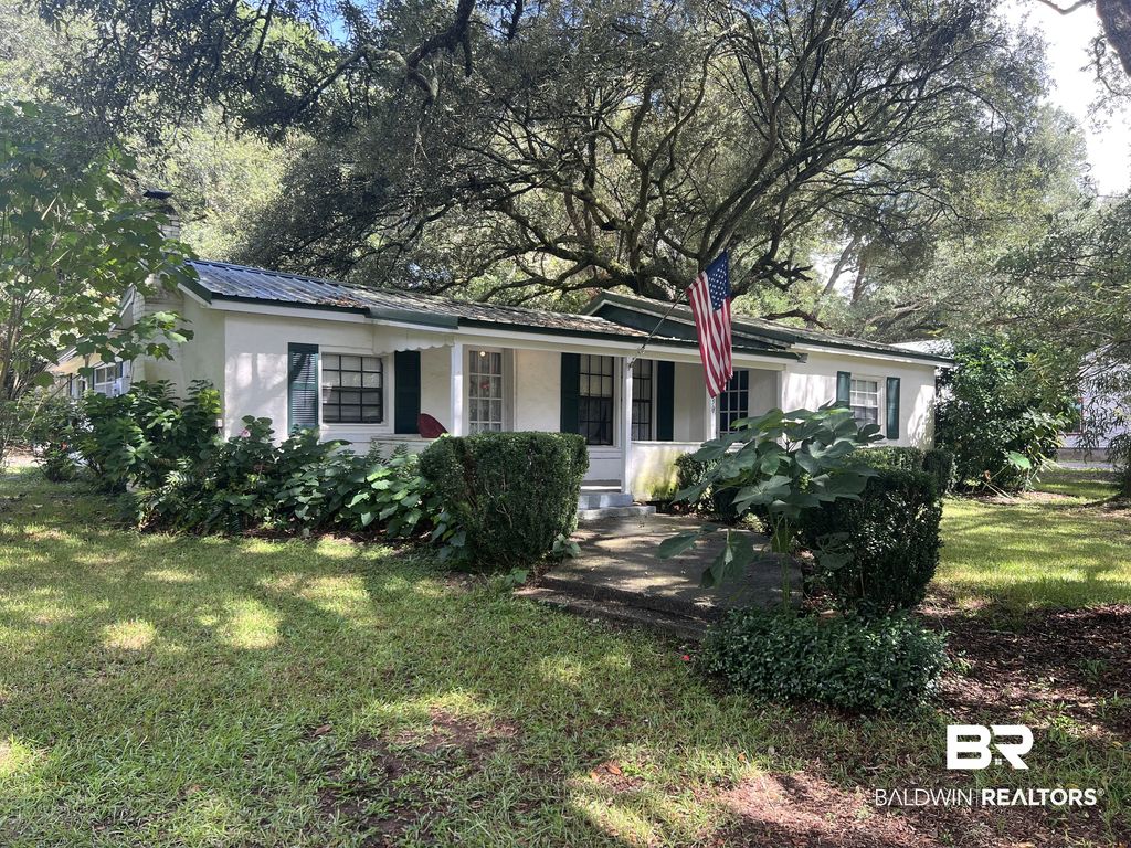 15730 County Road 9, Summerdale