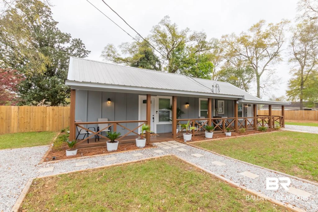 1901 N Alston Street, Foley