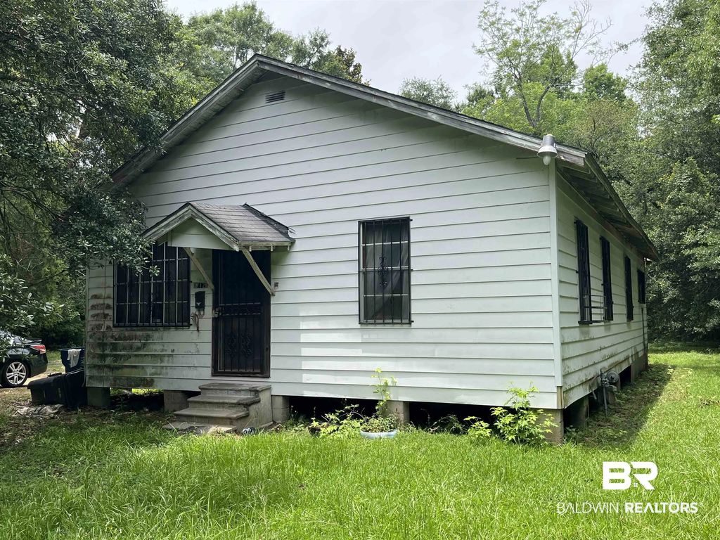 712 Tate Court, Prichard