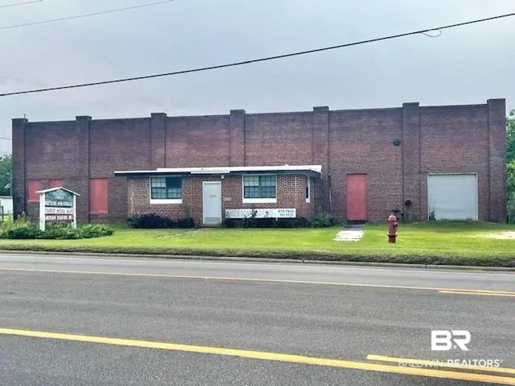 505 N Main Street, Atmore