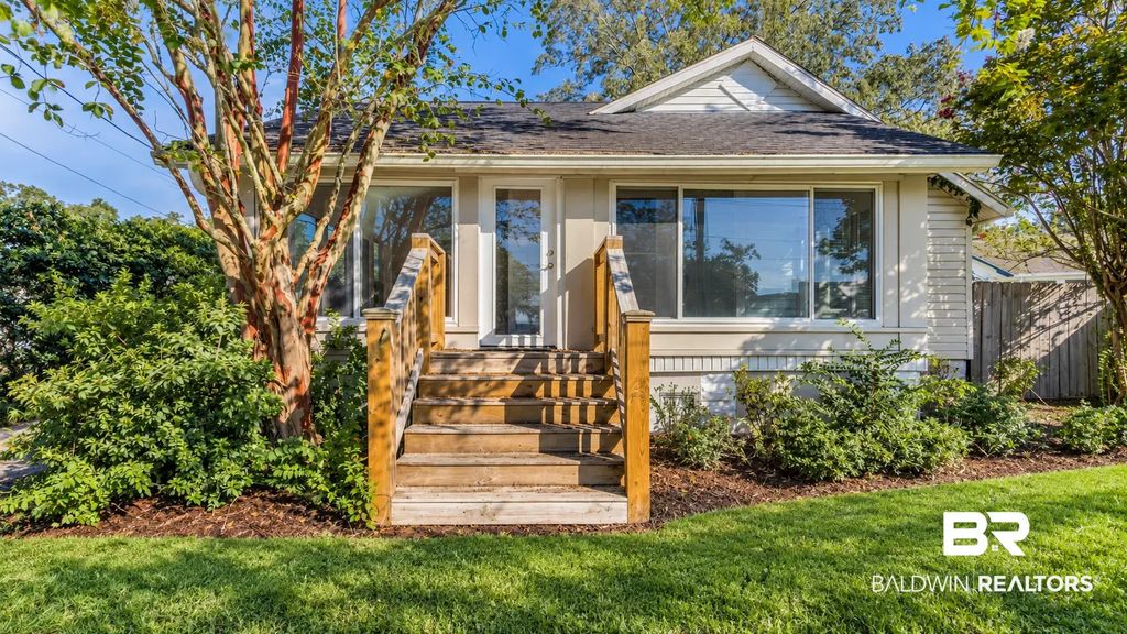217 S Mobile Street, Fairhope