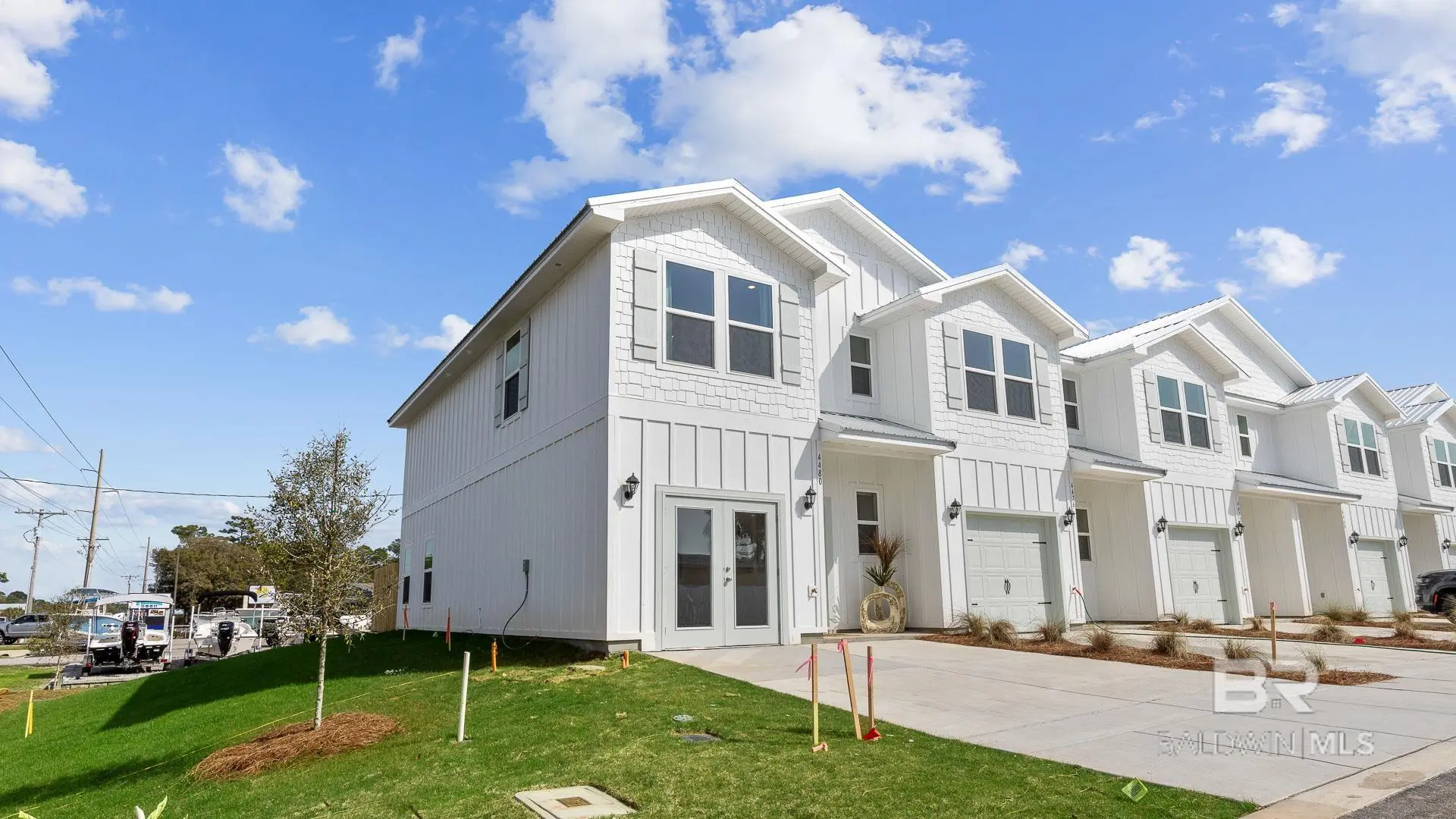 Photo of Listing #386173