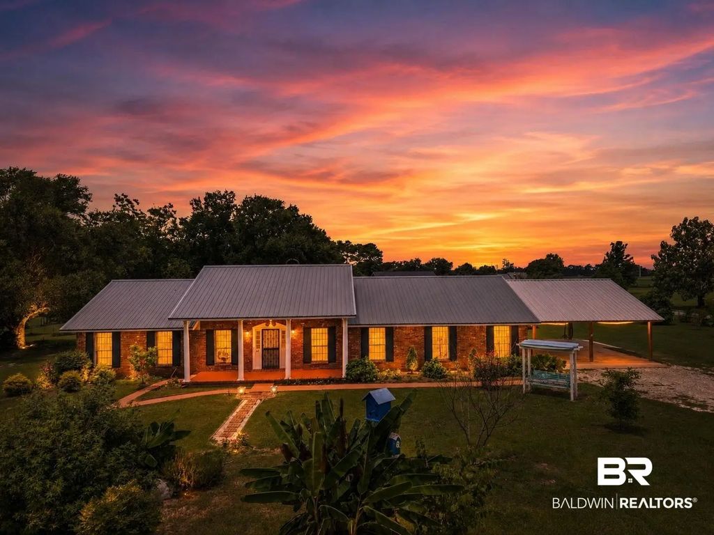 3791 Robinsonville Road, Atmore