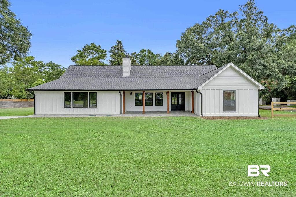 10951 County Road 48, Fairhope