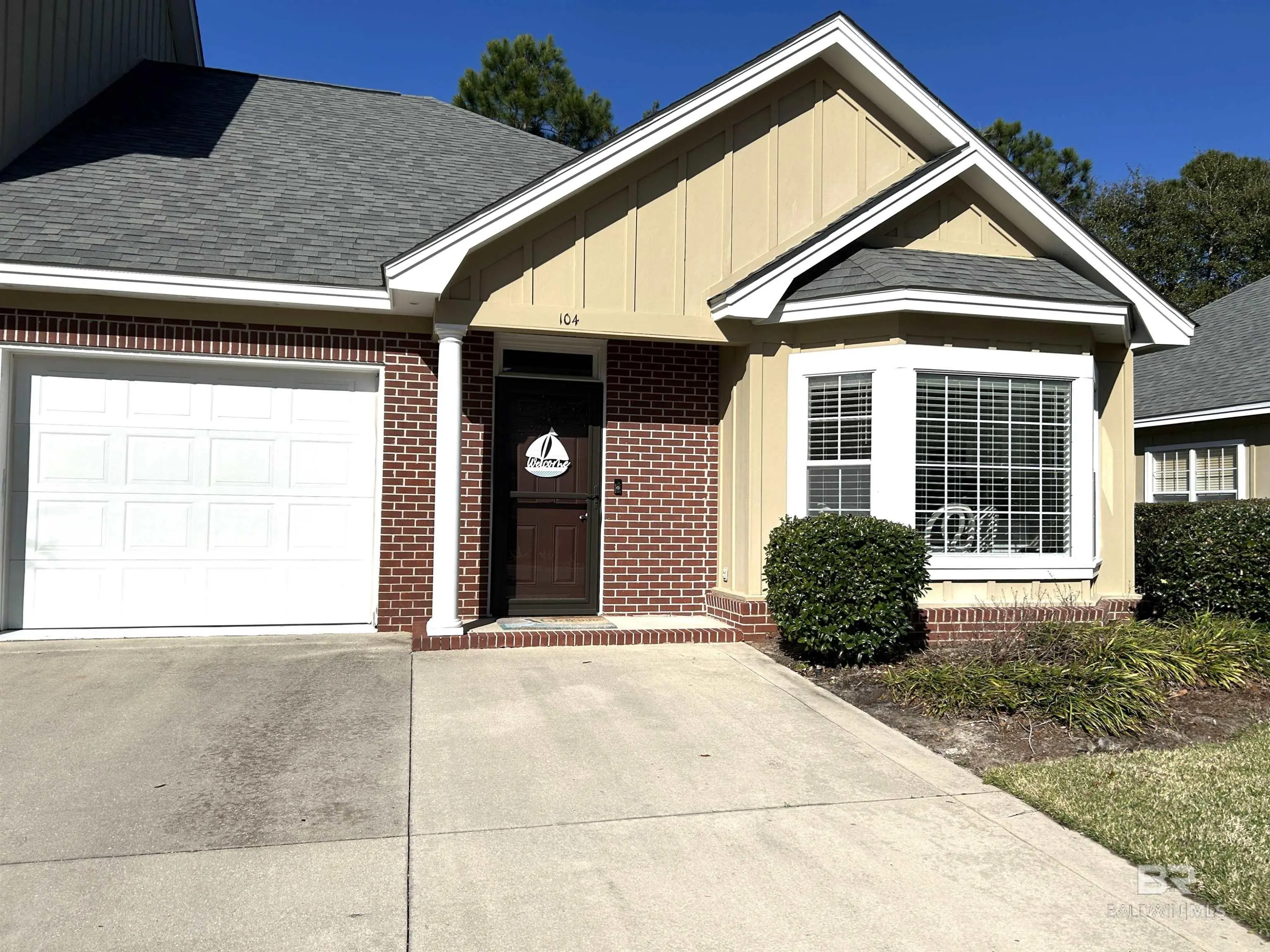 Photo of Listing #393130