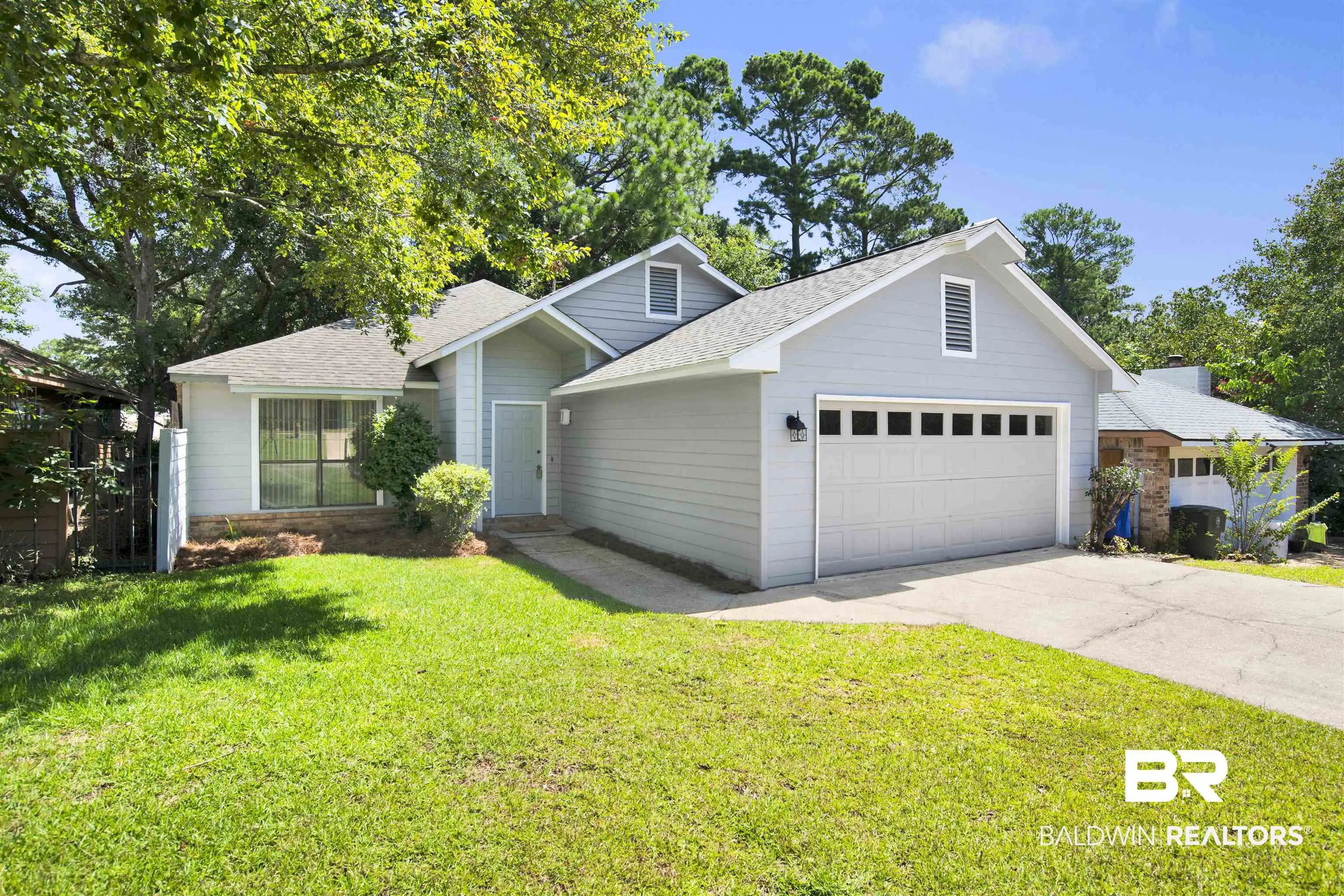 Photo of Listing #398656
