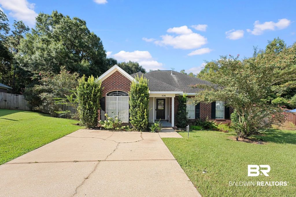 836 Willow Pointe Drive E, Mobile