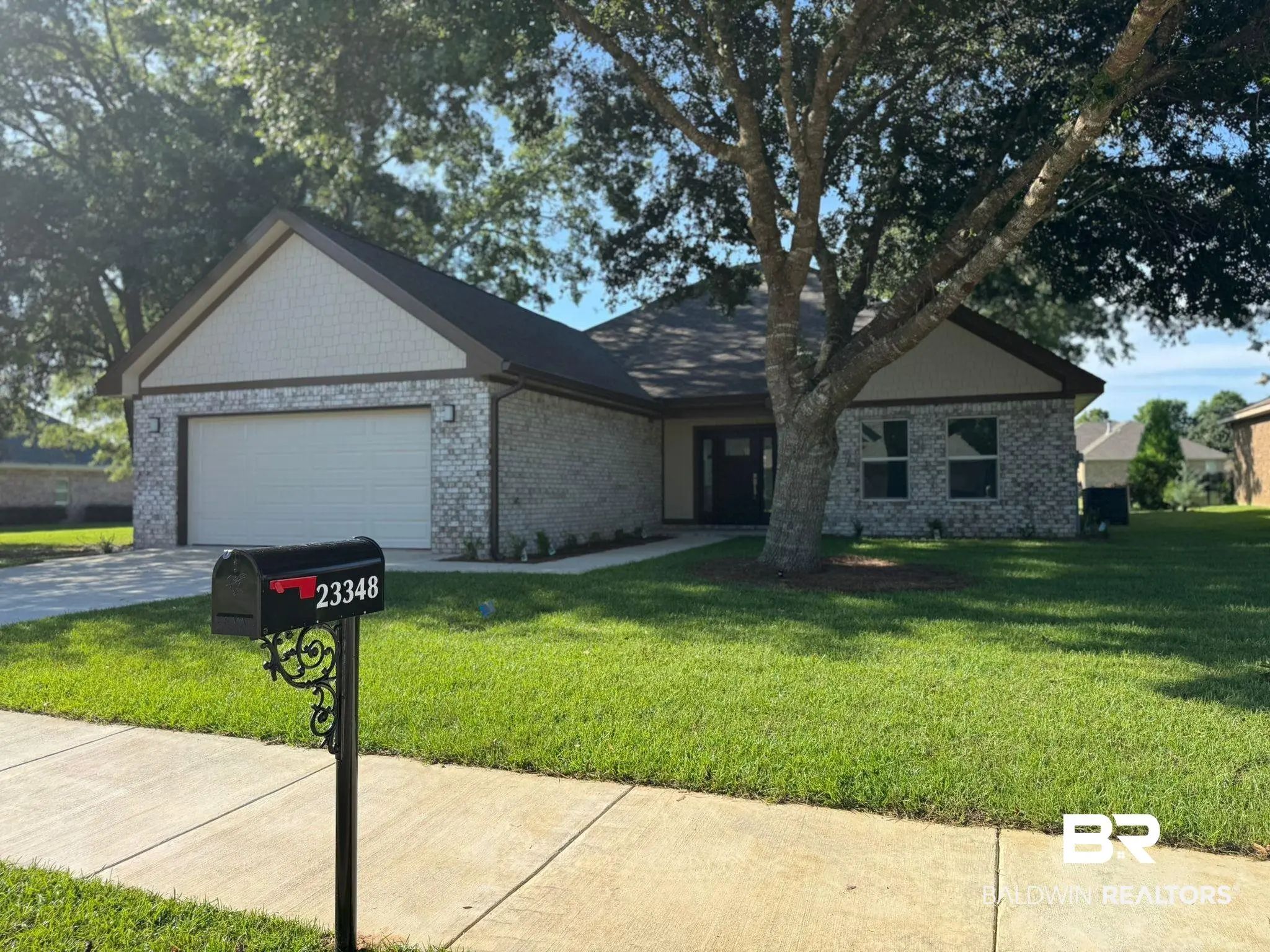 Photo of Listing #381532