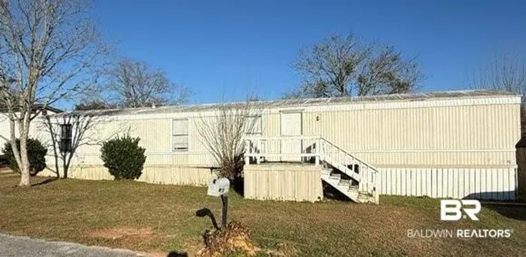 199 Robin Circle, Robertsdale