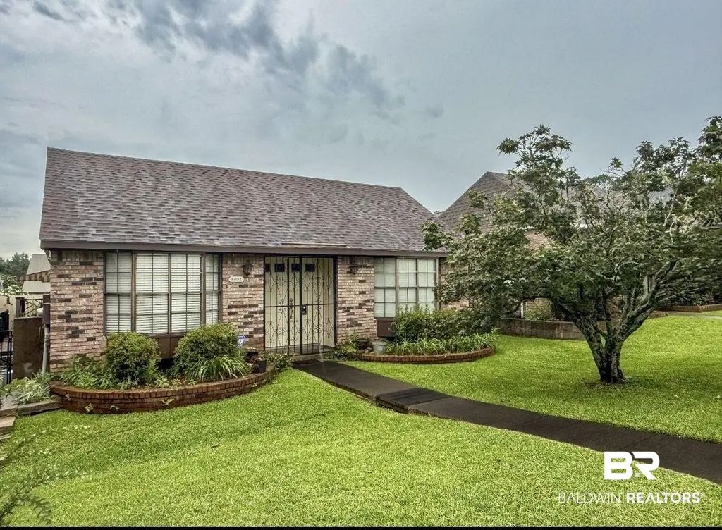 6093 S Highland Circle, Mobile