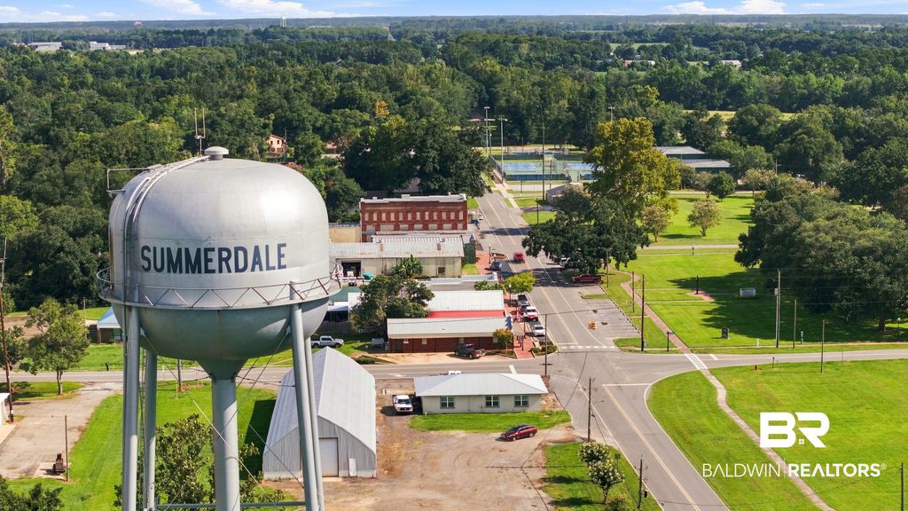 102 W Jackson Ave., Summerdale