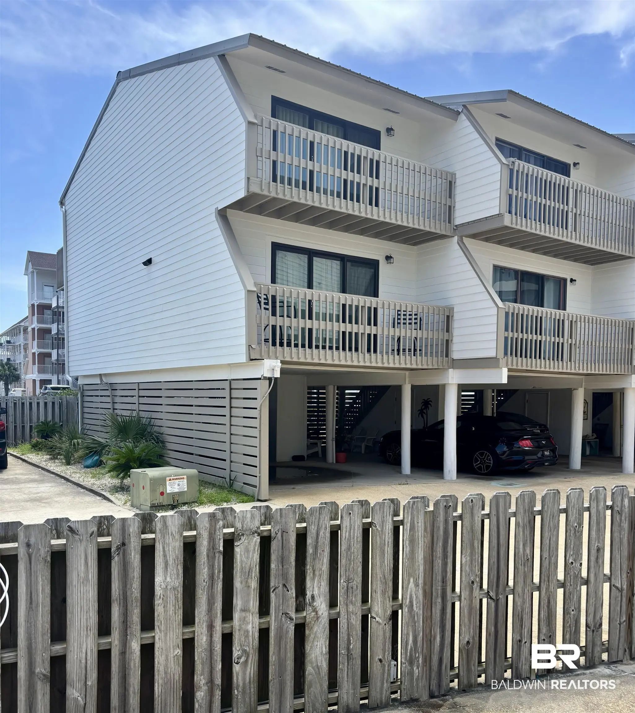 Photo of Listing #371765