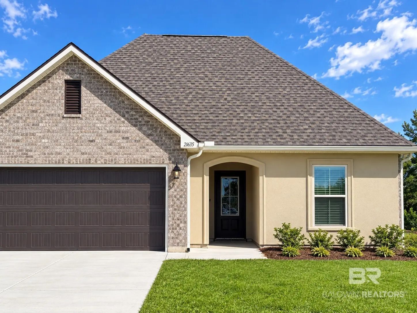 Photo of Listing #396475