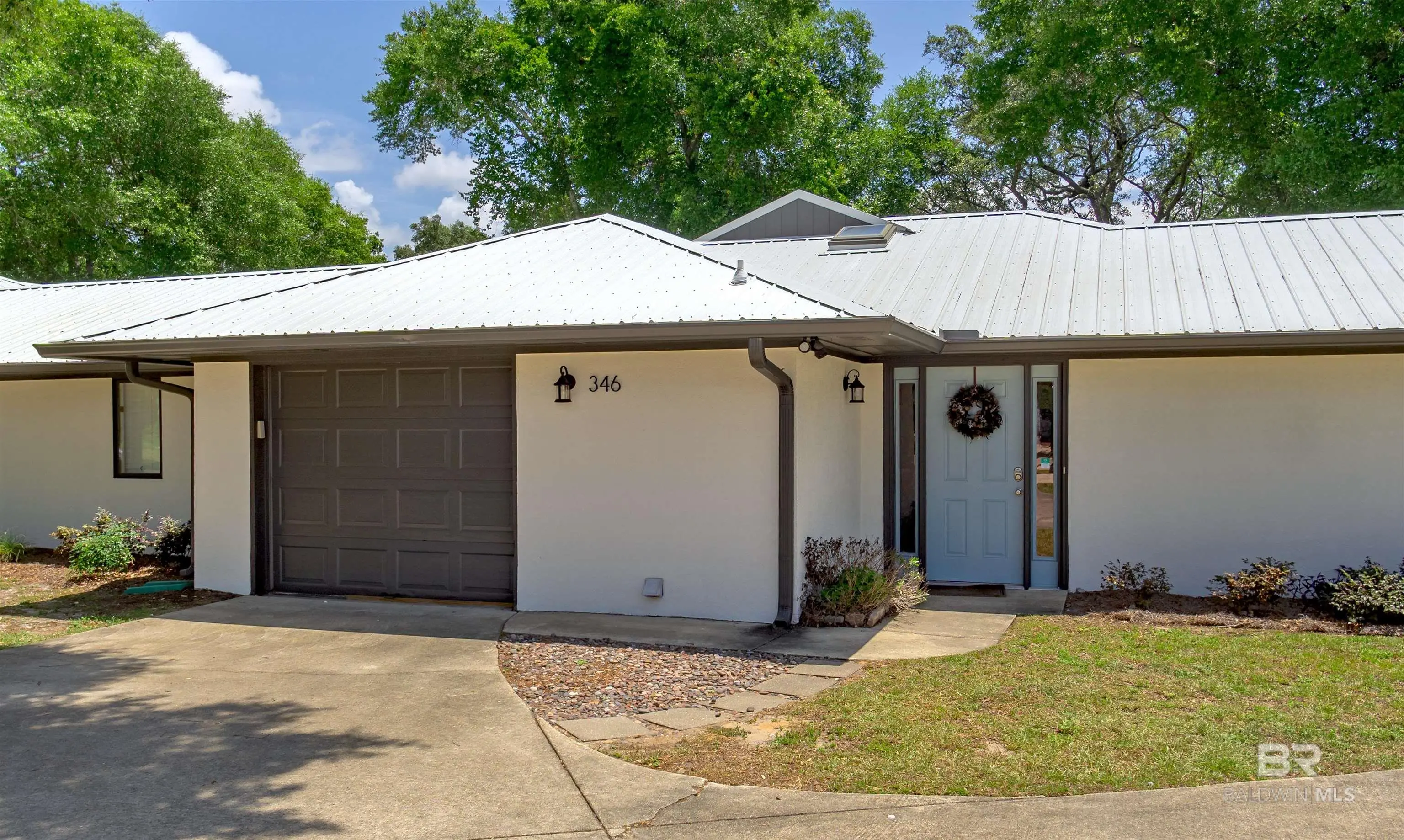 Photo of Listing #380389