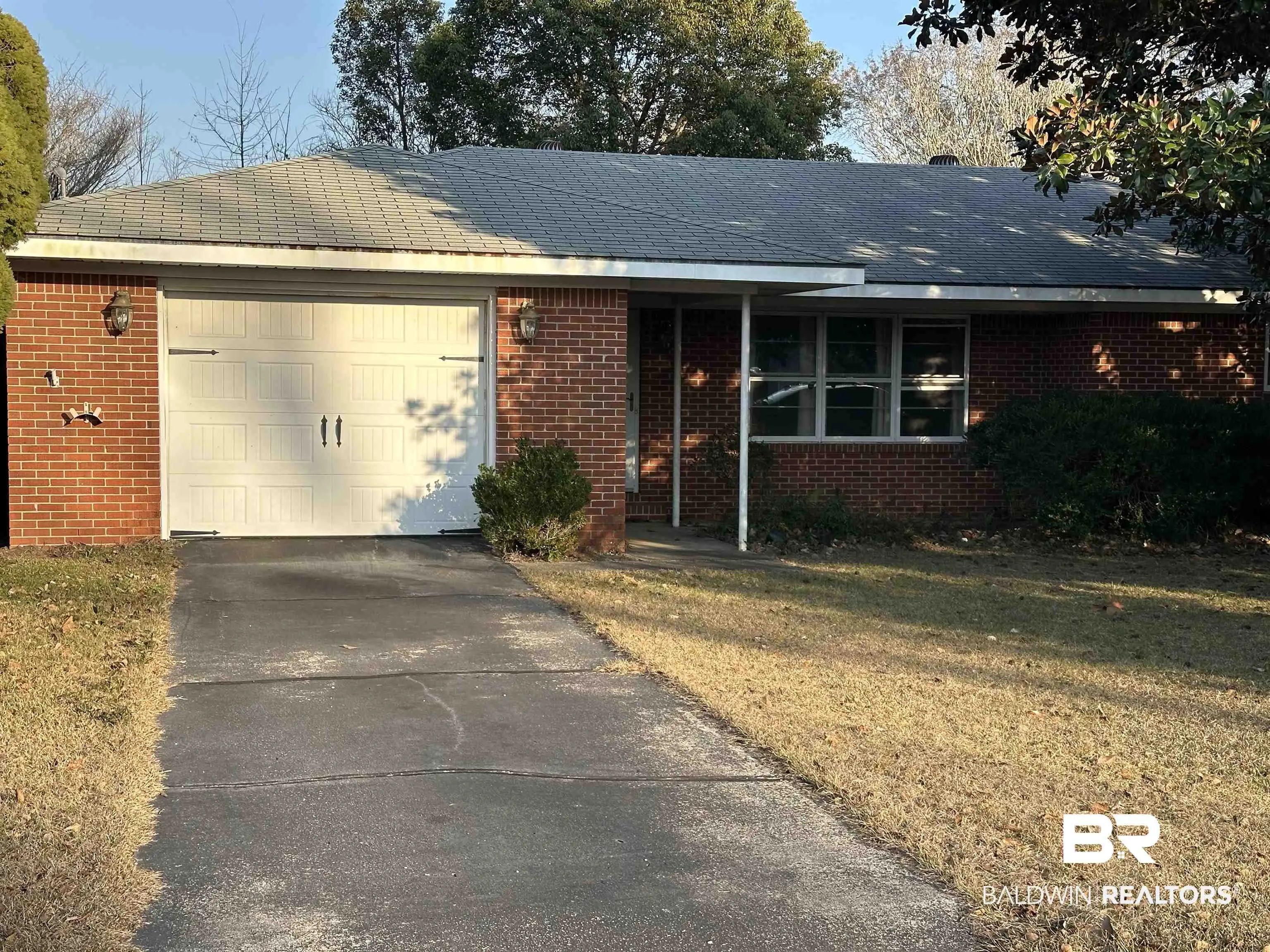 Photo of Listing #391812