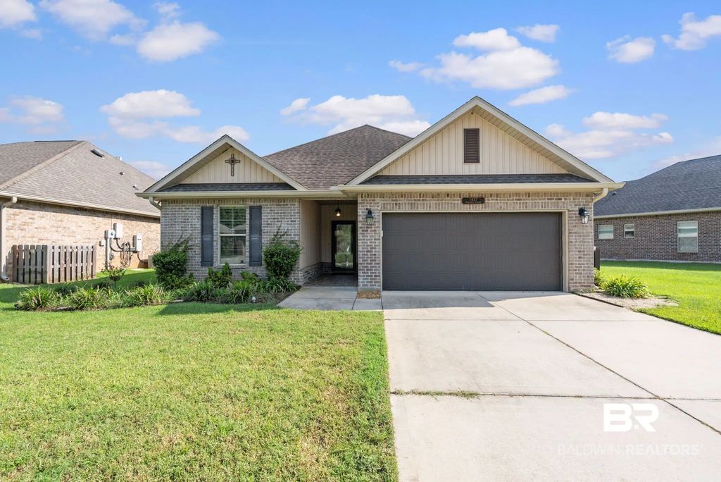 1417 Surrey Loop, Foley