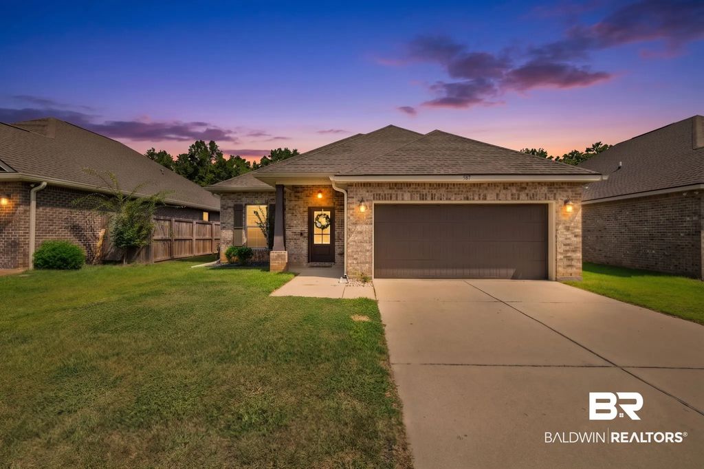 583 Crackwillow Ave, Fairhope