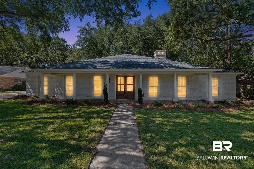 1908 Bent Tree Court, Mobile