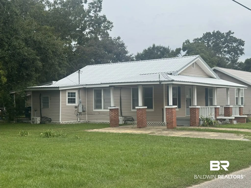 233 Wilson, Atmore