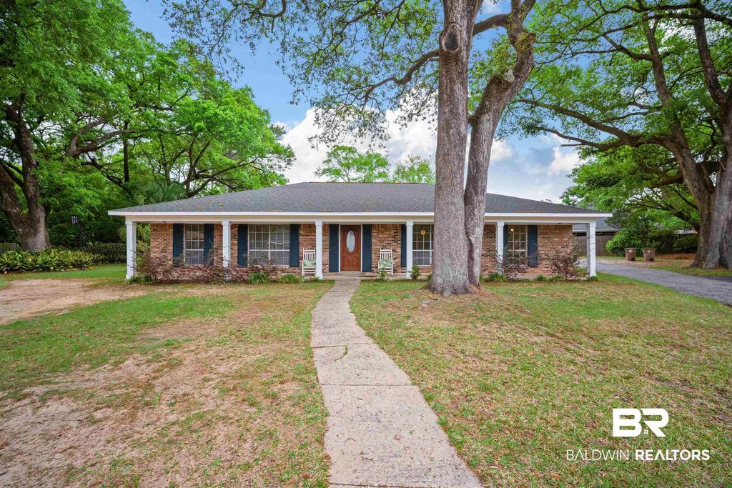 705 Oak Field Drive, Mobile
