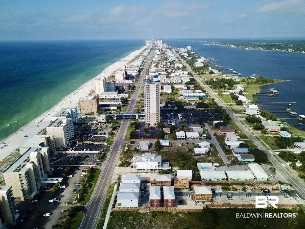 15 Crystal Drive, Gulf Shores