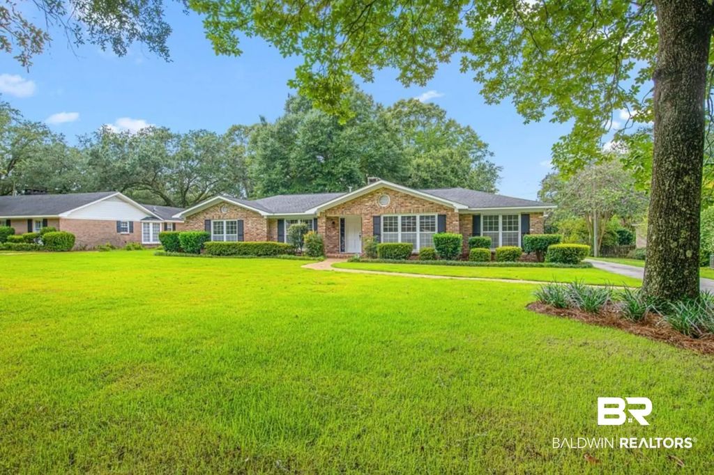 604 E Cumberland Road, Mobile