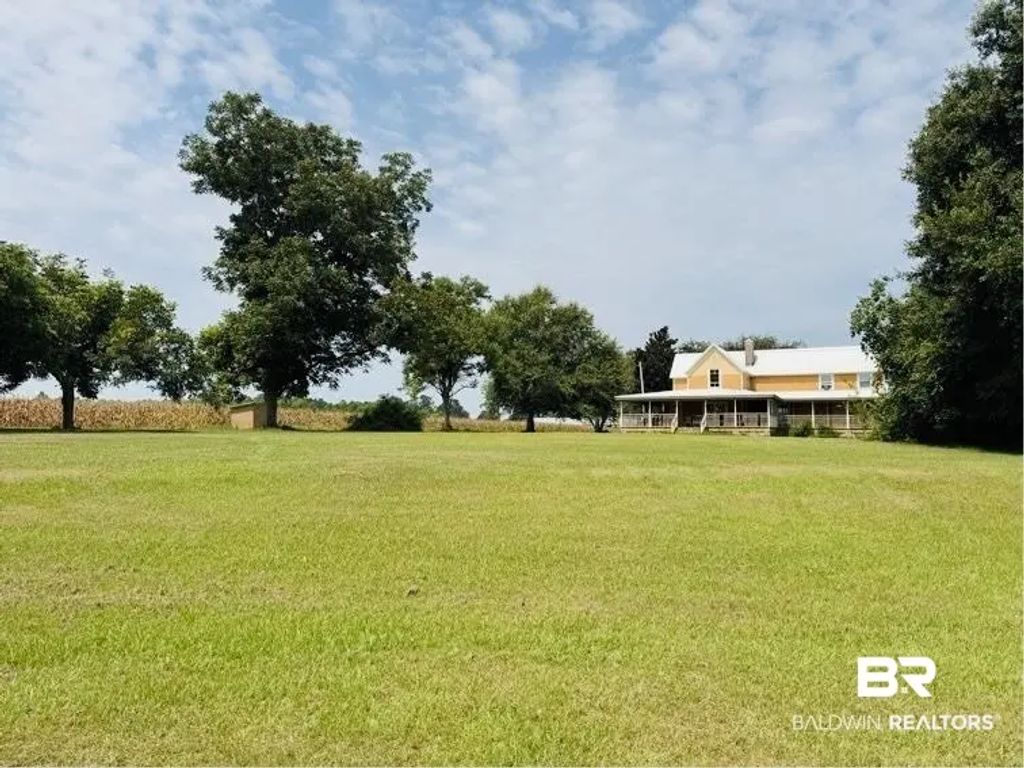 22930 N County Road 62, Robertsdale