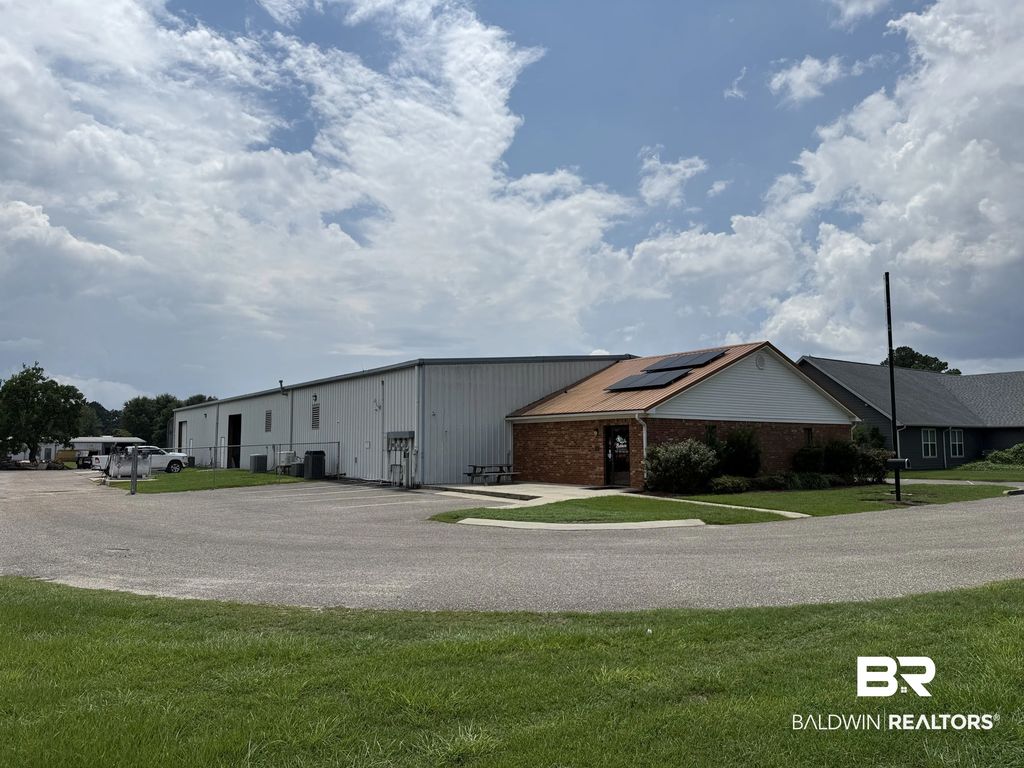 10554 County Road 64, Daphne