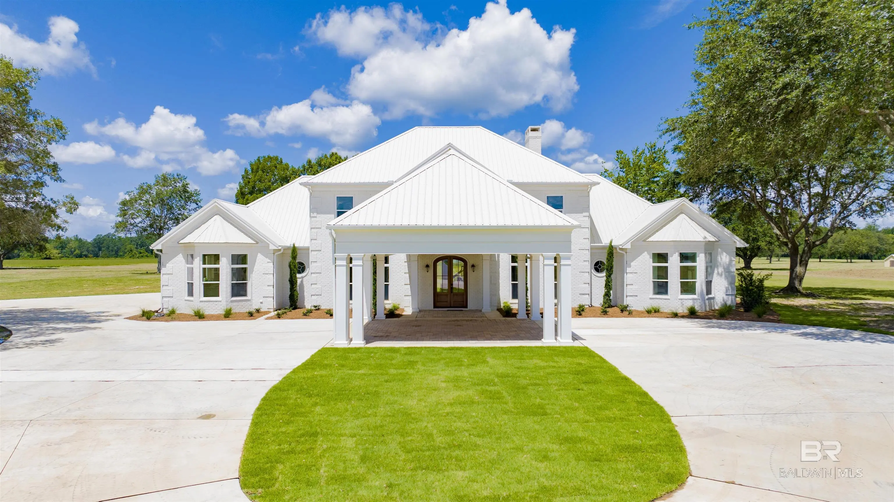 Photo of Listing #390552