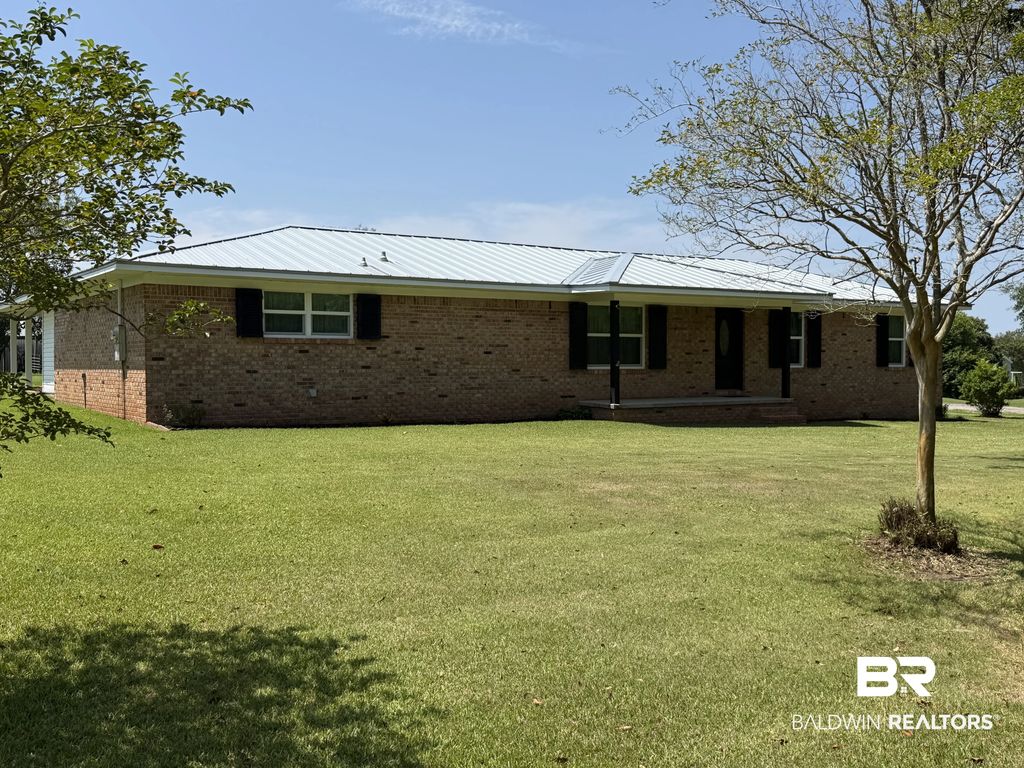 26480 Us Highway 90, Robertsdale