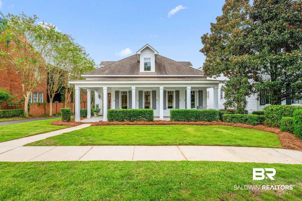 129 Savannah Square, Fairhope