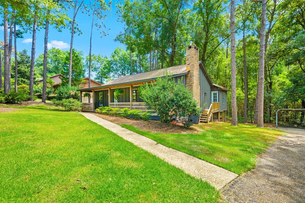 410 Frederick Avenue, Fairhope