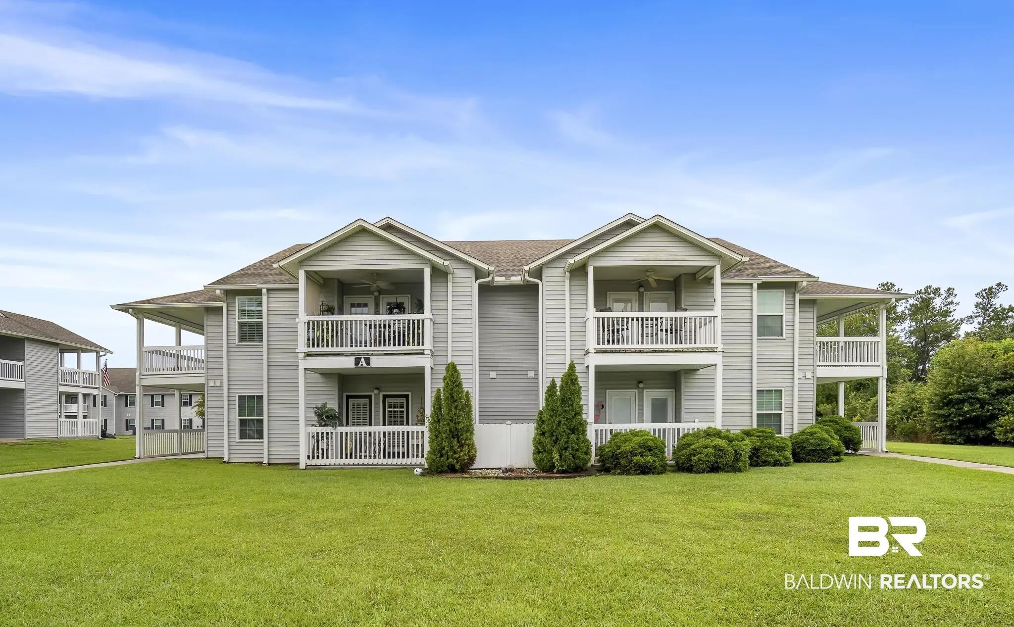 Photo of Listing #384085