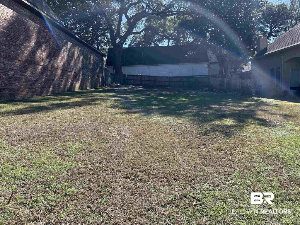 S Hilltop Drive, Mobile