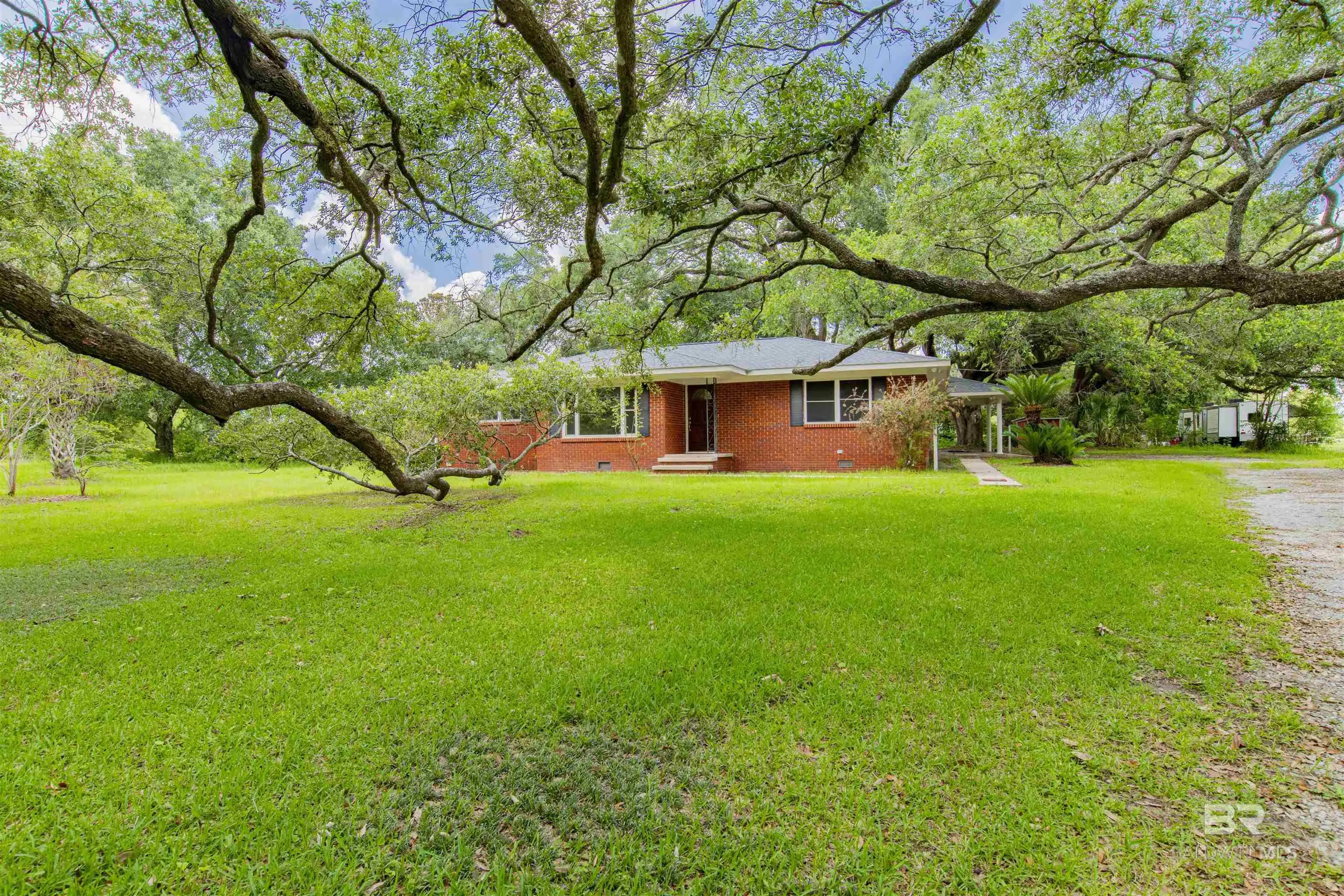 Photo of Listing #380118