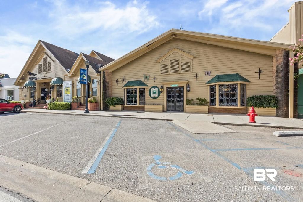 209 W Laurel Avenue, Foley
