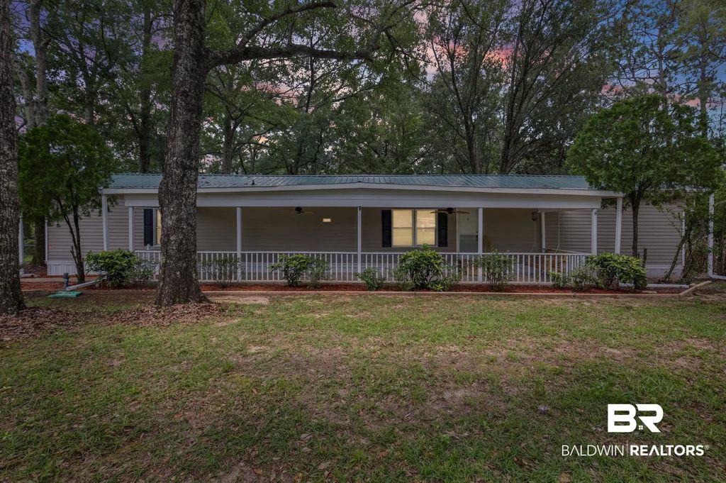 8675 N Hunters Pointe Drive, Theodore