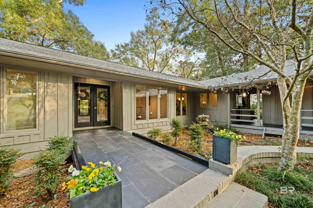 934 Sea Cliff Drive, Fairhope