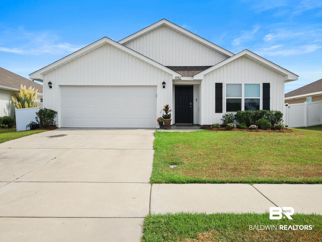 10967 Northern Dancer Court, Daphne