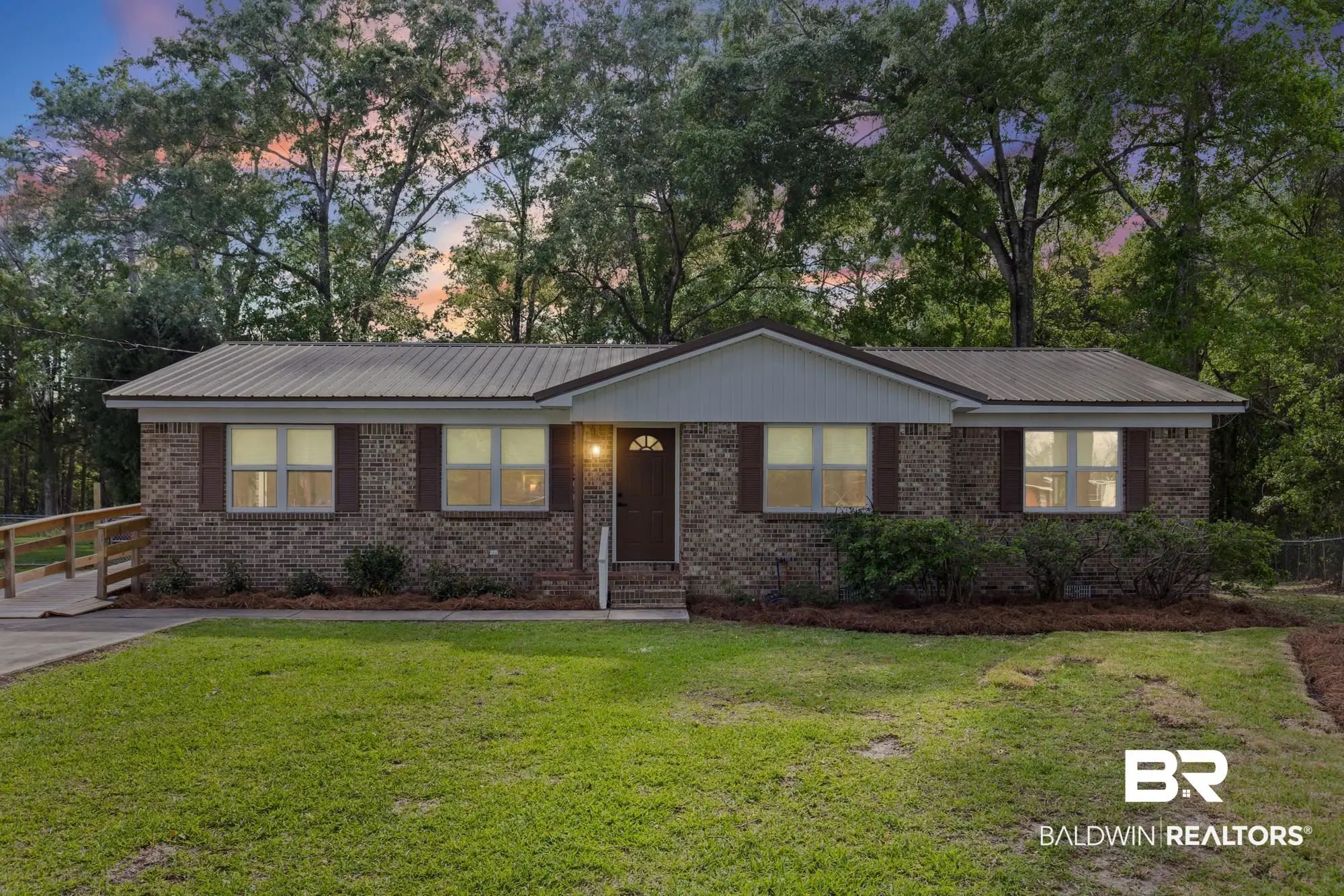 Photo of Listing #394591
