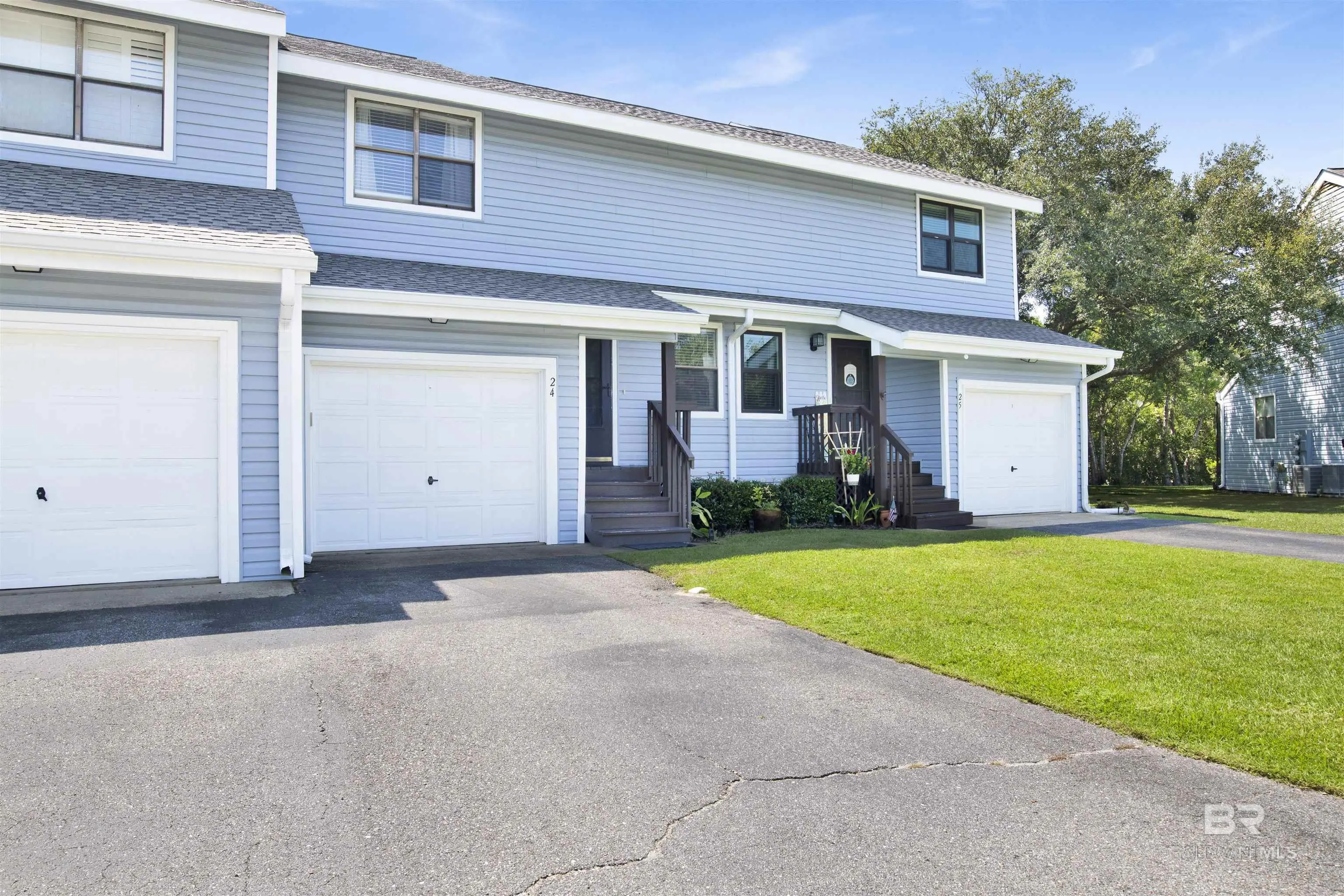 Photo of Listing #385750